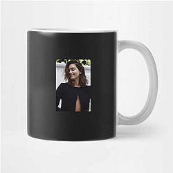 Red Carpet Queen Jenna Coleman Mugs