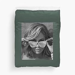 Jennifer Lopez Duvet Cover