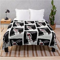 Jennifers Body Throw Blanket