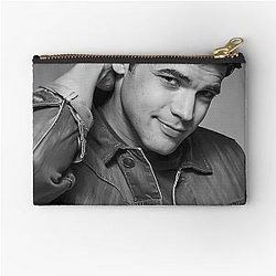 Jeremy Jordan Pouch