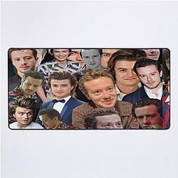 Joe Keery and Joseph Quinn Photo


Desk Pad