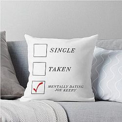 Mentally dating Joe Keery Throw Pillow