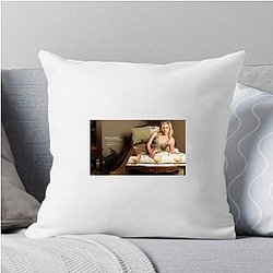 Hollywood Starlet Katee Sackhoff Pillows Cover