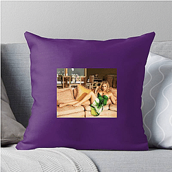 Red Carpet Queen Katee Sackhoff Pillows Cover