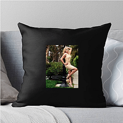 Glamorous Diva Katee Sackhoff Pillows Cover