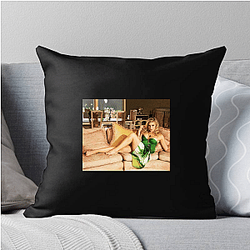 Red Carpet Queen Katee Sackhoff Pillows Cover