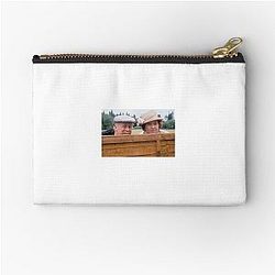 Keeping Up Appearance Peeping Buckets Zipper Pouch