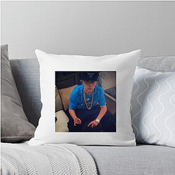 Kendo Kaponi has many fans Kendo Kaponi Pillows Cover