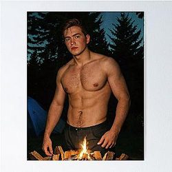 Kit Connor shirtless