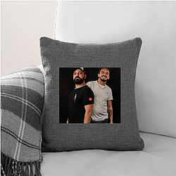 Conversation Channel La Cotorrisa Pillows Cover