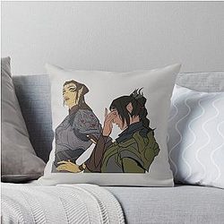 Baldur's Gate 3 Laezel x Shadowheart Throw Pillow