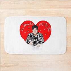 Lee Min Ho With The Bath Mat