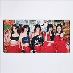 LE Serafim Spaghetti Desk Mat
