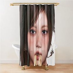 LE SSERAFIM EUNCHAE - Spaghetti Shower Curtain