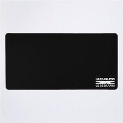 LE SSERAFIM Logo (Black) Desk Mat