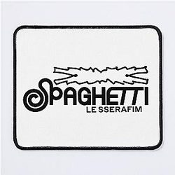 Le Sserafim Mouse Pad
