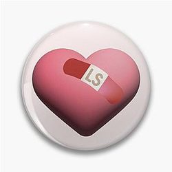 LE SSERAFIM Unforgiven Heart FEARNOT Pin
