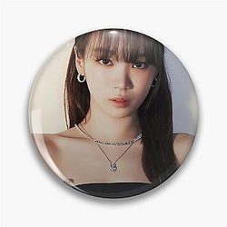 Shop LE Sserafim Chaewon Merch – Premium K-pop T-shirts, Hoodies & Accessories Pin