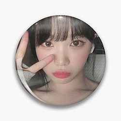 Chaewon, LE Sserafim, Aegyo Pin