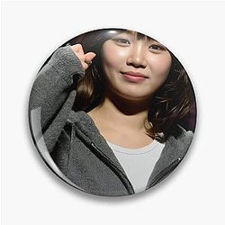 Shop Le Sserafim Chaewon Merch – Premium K-pop T-shirts, Hoodies & Accessories
