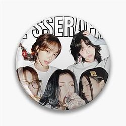 Le Sserafim Fan Pin