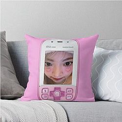 Eunchae of LE SSERAFIM Throw Pillow