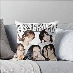 Le Sserafim Fan Throw Pillow