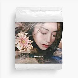 LE SSERAFIM Yunjin Duvet Cover