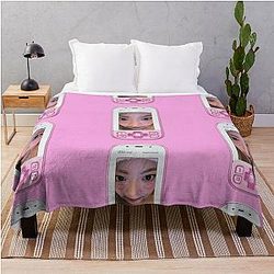 New Jeans Chaehyo Serafim Cute Throw Blanket
