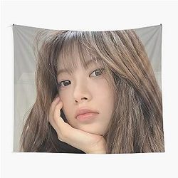 Limited Edition Sserafim Hot Eunchae Merch Trendy K-pop Shirts Accessories Tapestry