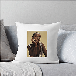 Glamorous Diva Letitia Wright Pillows Cover
