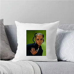 Silver Screen Goddess Letitia Wright Pillows Cover