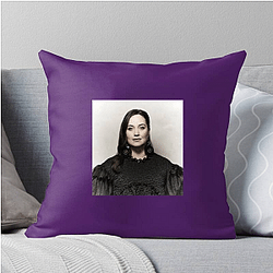 Style Icon Lily Gladstone Pillows Cover
