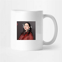 Legendary Actress Lily Gladstone Mugs