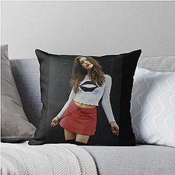 Liv Tyler 90s Throw Pillow
