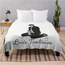 Happy Birthday Louis Tomlinson Throw Blanket
