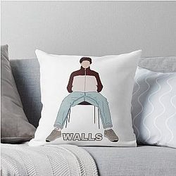 Louis Tomlinson Throw Pillow