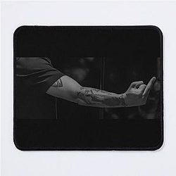 Louis Tomlinson middle finger Mouse Pad