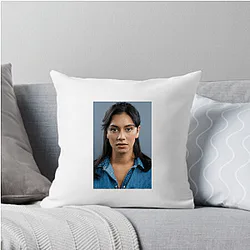 Breakout Actress Luciane Buchanan Pillows Cover