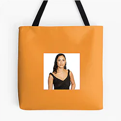 Red Carpet Queen Luciane Buchanan Bags