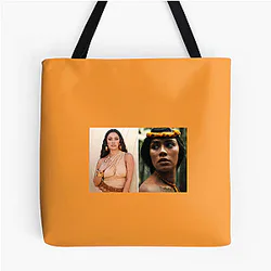 Style Icon Luciane Buchanan Bags