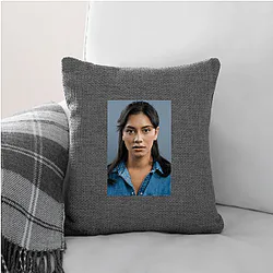 Breakout Actress Luciane Buchanan Pillows Cover
