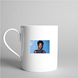 Style Icon Lupita Nyongo Mugs