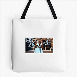 Glamorous Diva Lupita Nyongo Bags