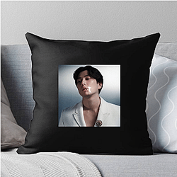 Versatile Actor Mackenyu Pillows Cover