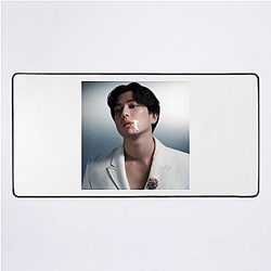 Versatile Actor Mackenyu Mouse Pads