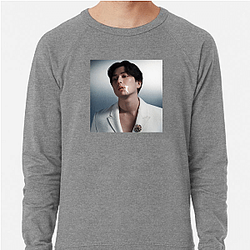 Versatile Actor Mackenyu Sweatshirts