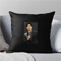 Leading Man Mackenyu Pillows Cover