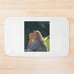 Madelyn Cline Beautiful Actress Bathroom Mat