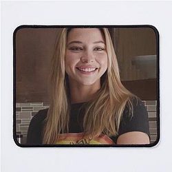Madelyn Cline Actress Mouse Pad